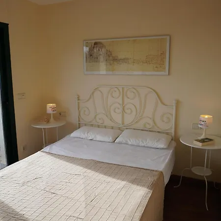 Escoles 1 - L'estartit; Centro - Es-323-91 Apartment